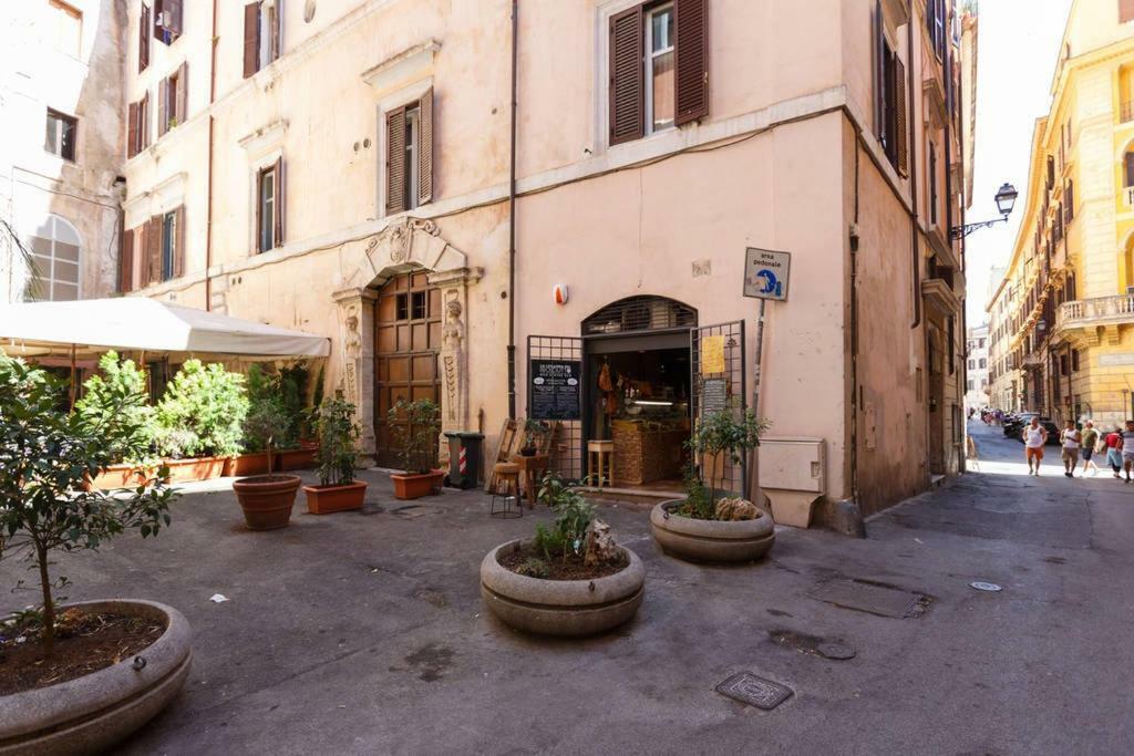 Un Tetto Al Pantheon Apartment Rome Exterior photo