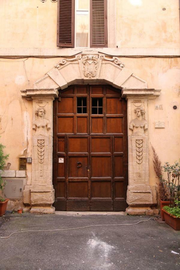 Un Tetto Al Pantheon Apartment Rome Exterior photo